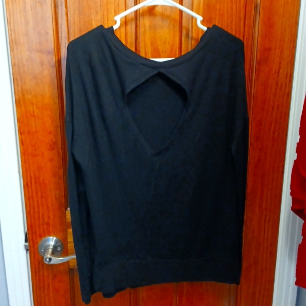 Lightweight sweater